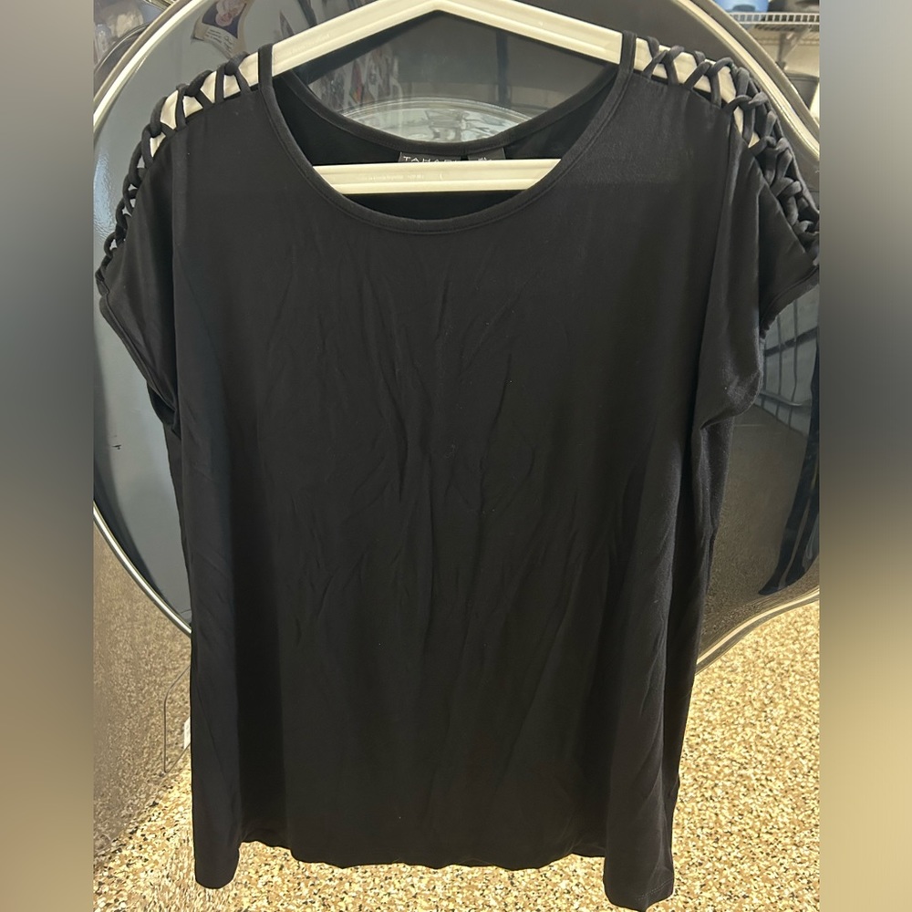 TAHARI Black Lattice Sleeves Shirt